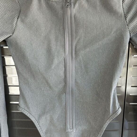 For Love & Lemons Gray Bodysuit Small NWT - Picture 2 of 8
